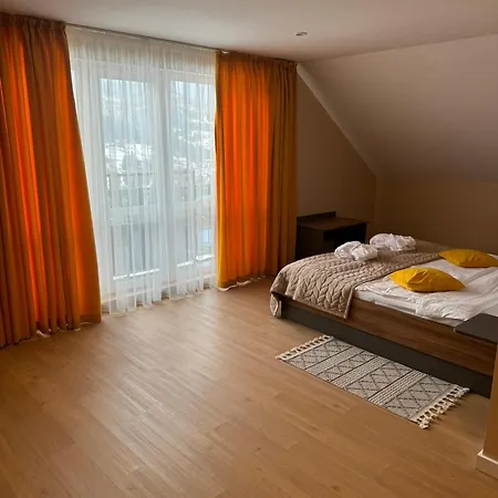 Guest House Zatyshnyi Dvir Bukovel Exterior photo