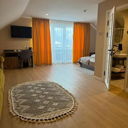 Guest House Zatyshnyi Dvir Bukovel Exterior photo