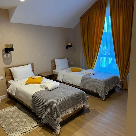 Guest House Zatyshnyi Dvir Bukovel Exterior photo