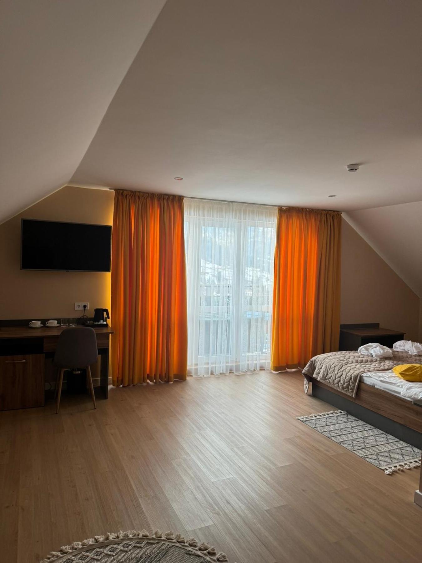 Zatyshnyi Dvir Apartment *