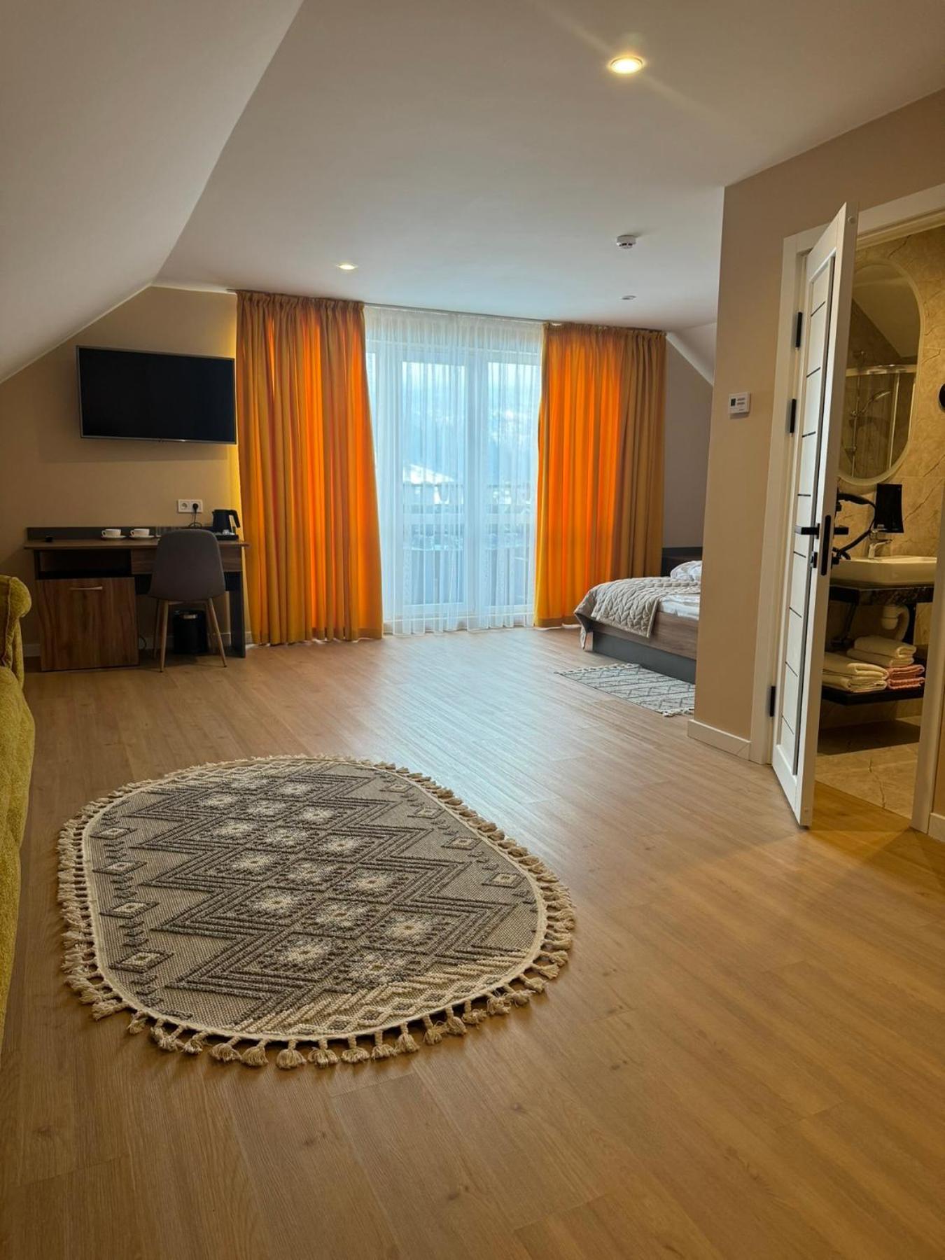 Zatyshnyi Dvir Apartment